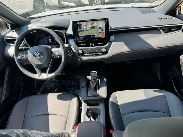 全新未開領牌車2026年Toyota Corolla Cross 1.8L．下殺折扣原價88.9萬汽油尊爵版．選中古車倒不如買全新車．全新未開封．里程４公里