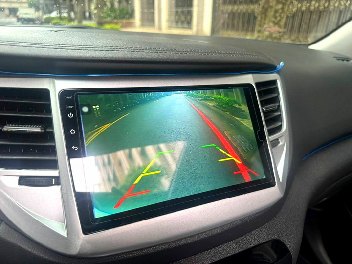 2017年Hyundai Tucson 2.0L．休旅車外型極具歐爸時尚感．頂級尊貴版．免鑰匙啟動．全景天窗．六安．倒車顯影