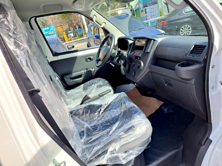 2026年TOYOTA TOWN ACE 1.5L．TSS版本貨車．新車里程4公里．全程托運到店．原廠４年１２萬公里保固