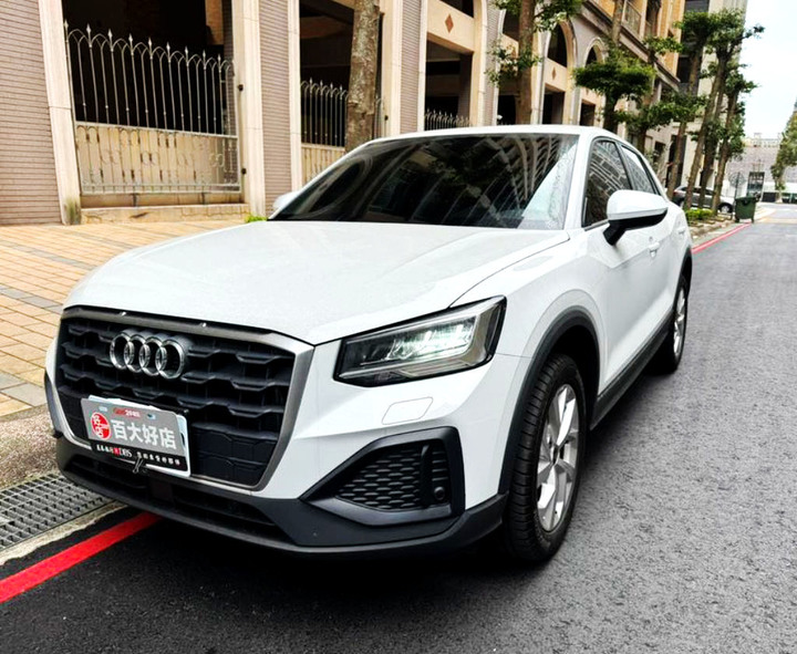 2023年12月24年型Audi Q2 1.5L實車實價．都市小休旅．里程只跑6千公里．全車原汁原味．新車保固中．原漆原鈑．車美