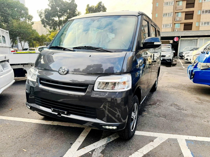 2026年TOYOTA TOWN ACE VNA1.5L．TSS版本．廂型車．新車里程６公里．原價63.5萬．現折８萬．全程托運到店．原廠４年１２萬公里保固