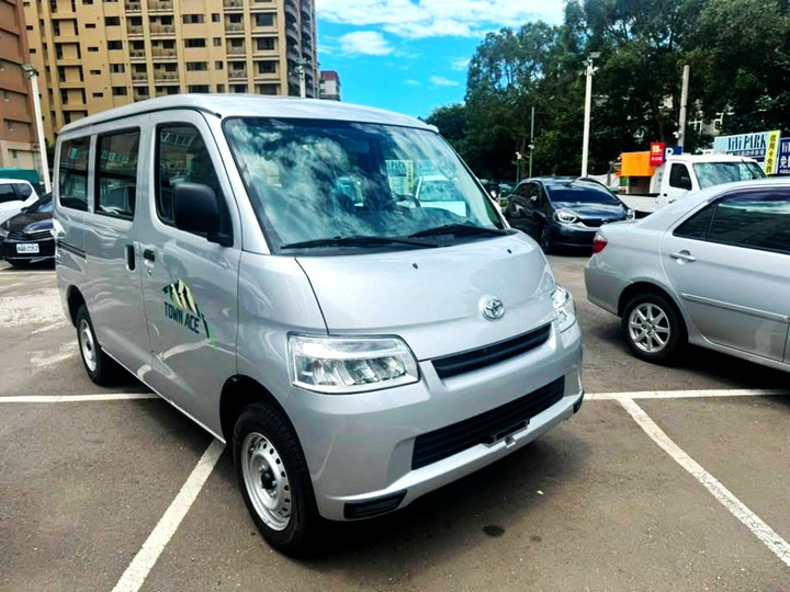 全新車未開封2026年TOYOTA TOWN ACE VNA 1.5L．廂型車．新車里程9公里．原價60萬．下殺折扣10.5萬．原廠保固中