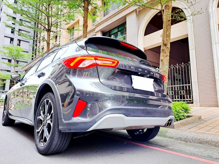 2021年Ford Focus Active 1.5L．ACTIVE 1.5L 任性版．自用車．里程保證．原廠保養．附認證書