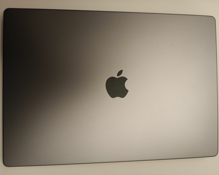 Macbook pro 16吋M1 Pro 16GB 512GB 灰色