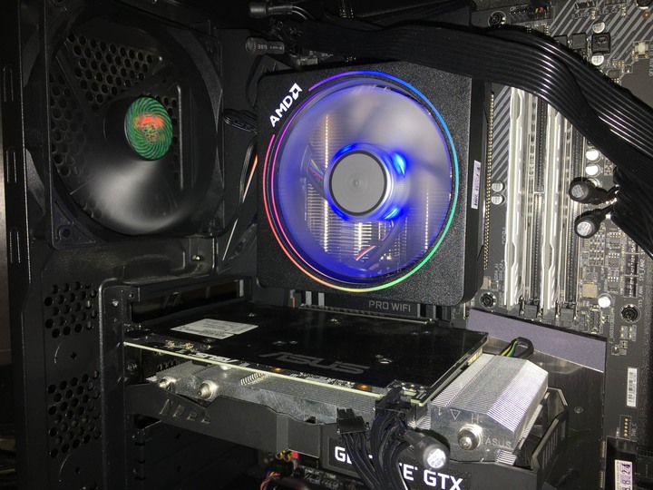 AMD Ryzen7 3700X 8核16緒 32GB GTX1070 遊戲主機