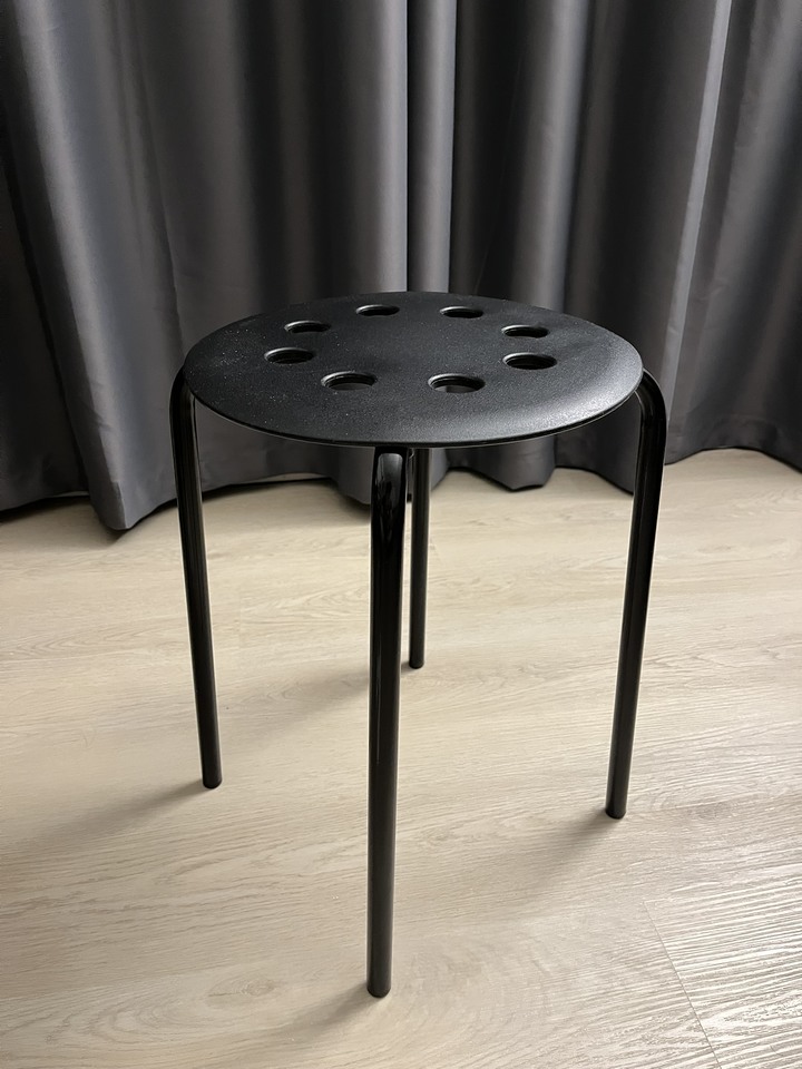 IKEA MARIUS 椅凳, 黑色, 45 公分