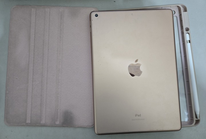 APPLE IPAD 7 32G+原廠筆便宜賣