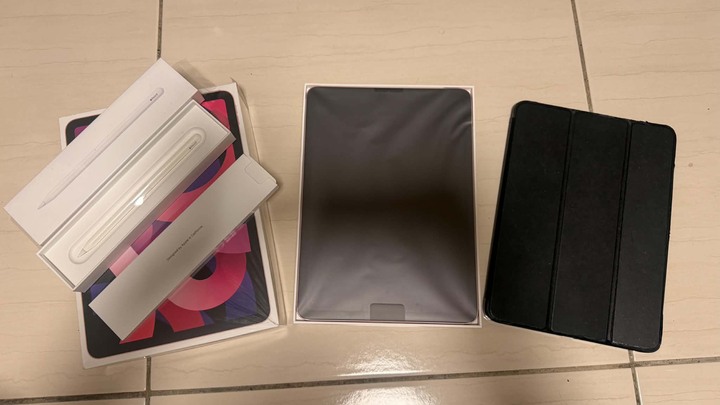 ipad air 256G and apple pencil 一元起標