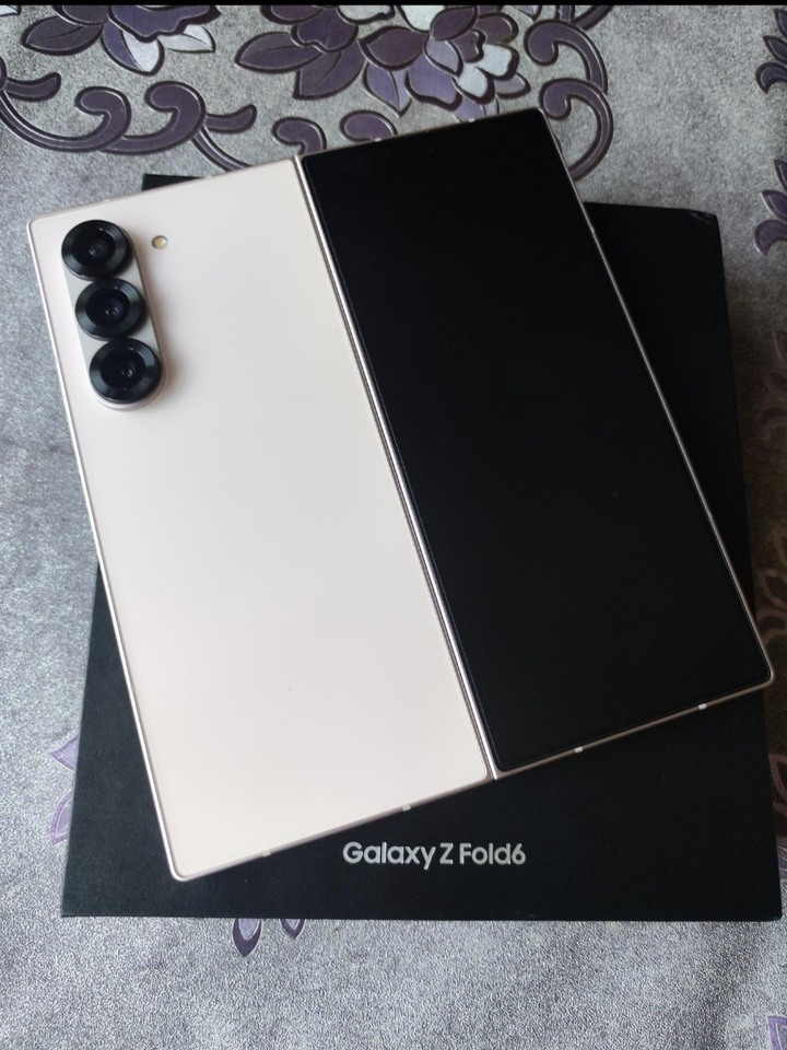Samsung Z Fold 6粉色 256G