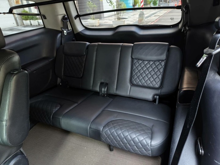 2013年 LUXGER 納智捷 M7 休旅車7人座