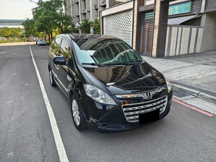 2013年 LUXGER 納智捷 M7 休旅車7人座