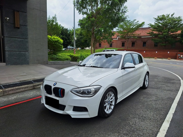 2014年 BMW F20 116 M SPORT 空力套件 稀少珍珠白