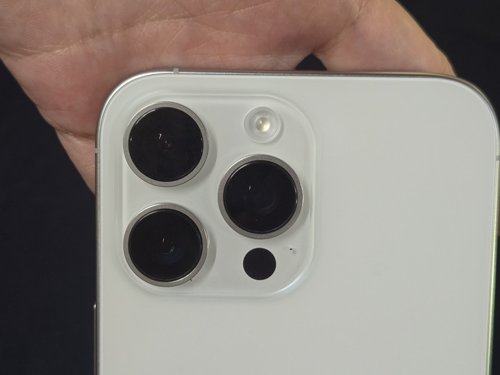 iPhone 16 Pro Max 256GB 鈦白 電池97%
