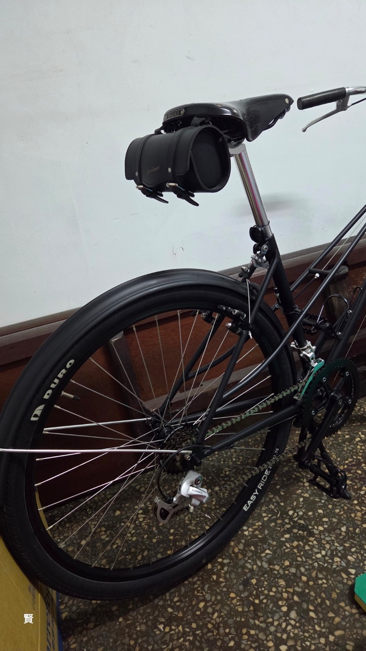 稀少的鋼管復古自行車（消光黑）
