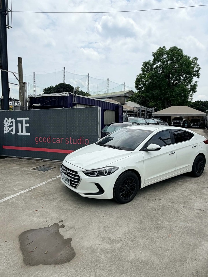 鈞正貿易 2018年 ELANTRA 1.6 一手持有 跑少 原廠保養 原版