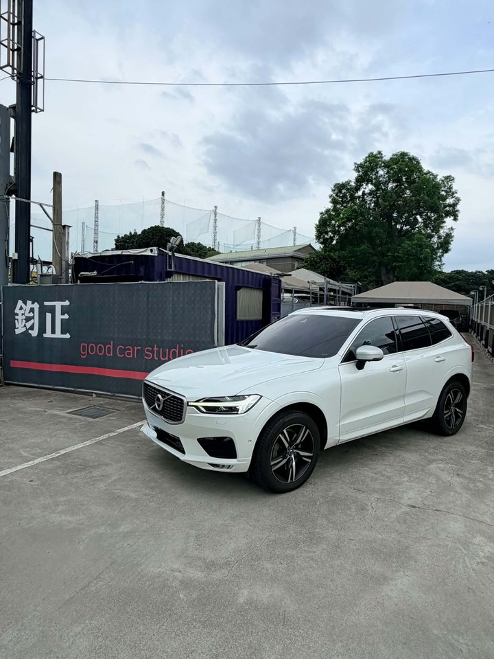 鈞正貿易 2017年 VOLVO XC60 T5R Design  一手持有 跑少 稀有釋出 歡迎比較 