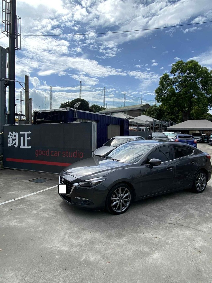 鈞正貿易 2017年 MAZDA 3 2.0 一手持有 完整 認證 BOSS音響 抬頭顯示器