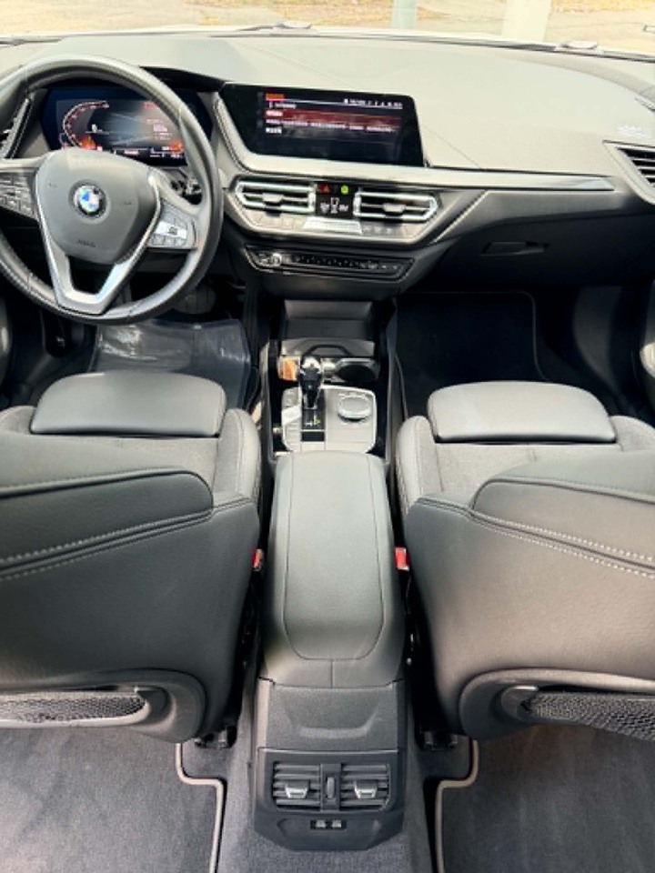 鈞正貿易 2020年 BMW 118i F40 HATCH 原版 原廠保養 跑少 一手車 資料全 車況超級優異 認證