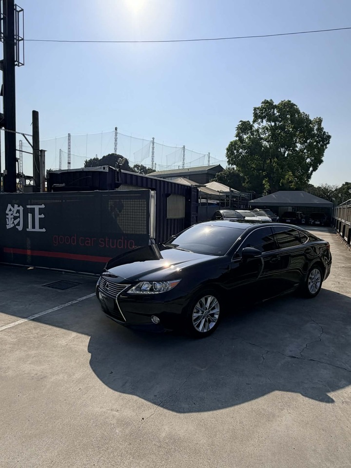 鈞正貿易 2012年 LEXUS EX300H 跑少8萬公里 豪華版本 原廠保養 原廠更換大電池 配合鑑定