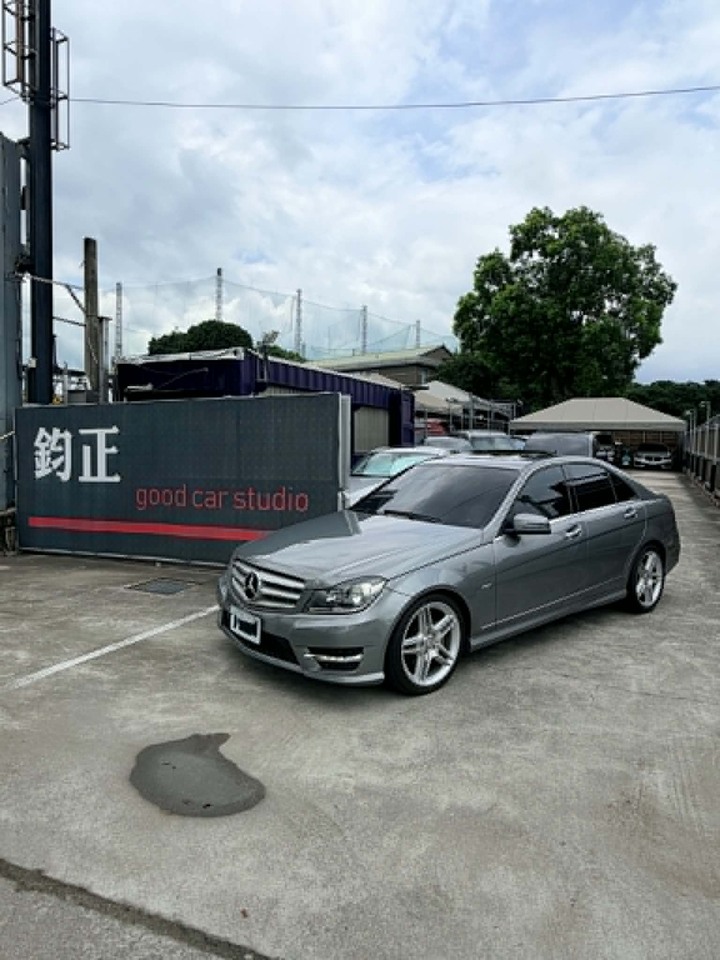 鈞正貿易 2012年 C250 AMG 天窗 凸輪軸已更新 原版 認證