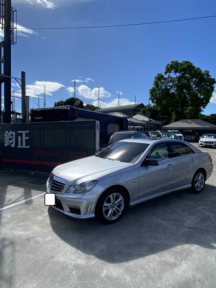 鈞正貿易 2010年 BENZ E200 W212  渦輪 全車E63精品改 底盤Q 原版 認證(收訂)