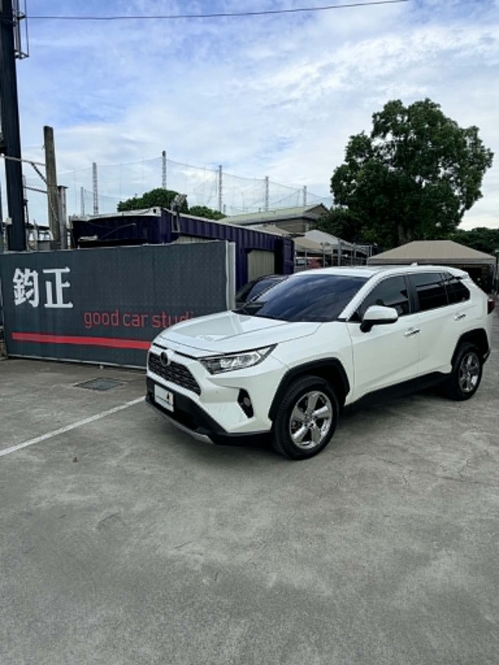 鈞正貿易 2019年 RAV4 2.0 尊爵版 新車111萬 實跑10萬 有跟車 盲點 完整 一手使用 認證