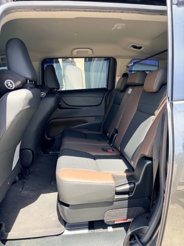 鈞正貿易 2024年 TOYOTA SIENTA CROSSOVER 1.8 一手使用 無載貨 原廠保養 資料全