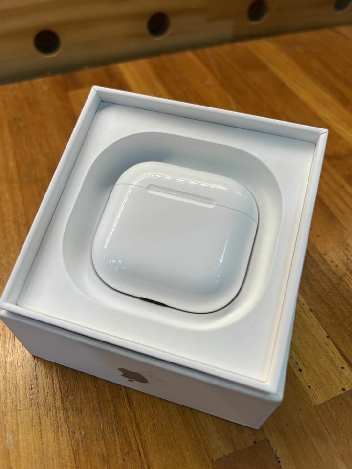 AirPods 4 一般版 A3050 保至2027/02/09 功能正常 自取 議價不回