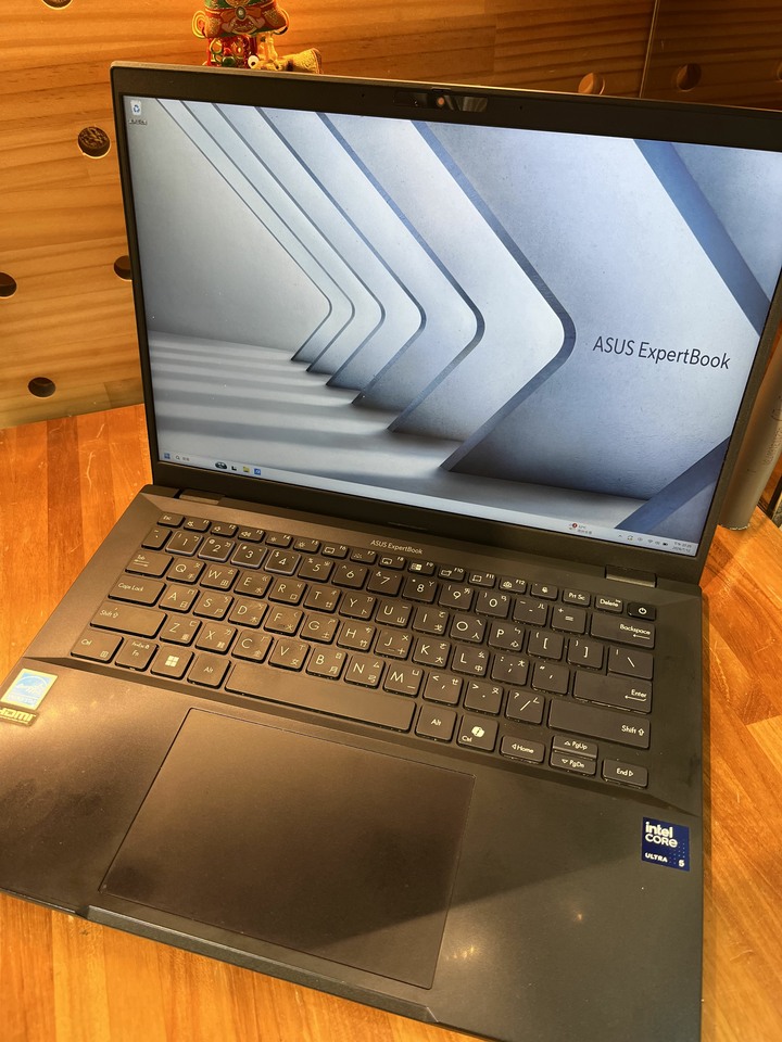 ASUS ExpertBook Ultra5/16g/512g 電池循環15 保固至2028/11 超長原廠保固 自取 不議
