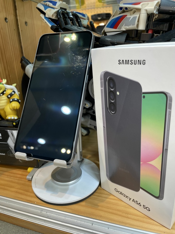 Samsung A56 12/256 黑 原盒 保固至115/08/06 9成新 面板有磨痕 保護貼可完全遮蔽 自取 不議