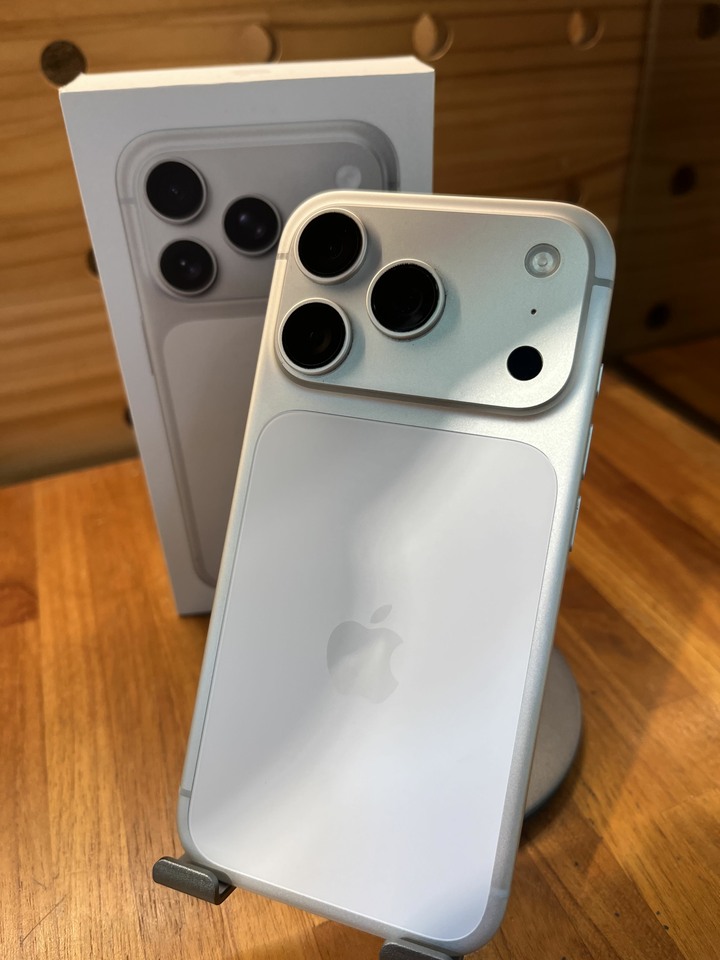 Iphone 17 Pro 256g 電池97 保固至2026/10/10 原盒 完美如新機 自取 不議