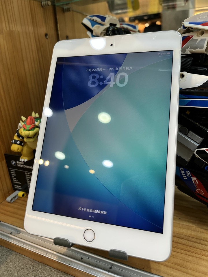 iPad mini 5 wifi 64g 銀 電池84% 功能正常 無傷完整 無盒無配件 自取 不議