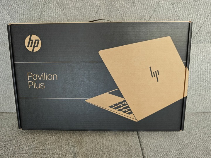 全新未拆 HP 星鑽 Pavilion Plus 14-ew1026TU 14吋 2.8K OLED 32GB DDR5 RAM 輕薄筆電