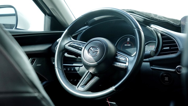 兩千好車－阿鈺 好車推薦＂2020 Mazda 3＂Bose音響、電動座椅、抬頭顯示