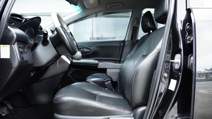 兩千好車－阿鈺 好車推薦＂2013 TOYOTA WISH 2.0＂ 一手車、跑13萬、里程準、無重大事故及泡水
