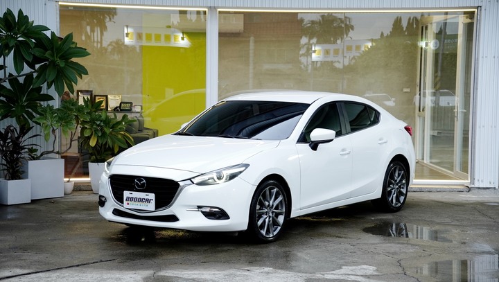兩千好車－阿鈺 好車推薦＂2018 Mazda 3＂Bose音響、跟車、盲點、恆溫