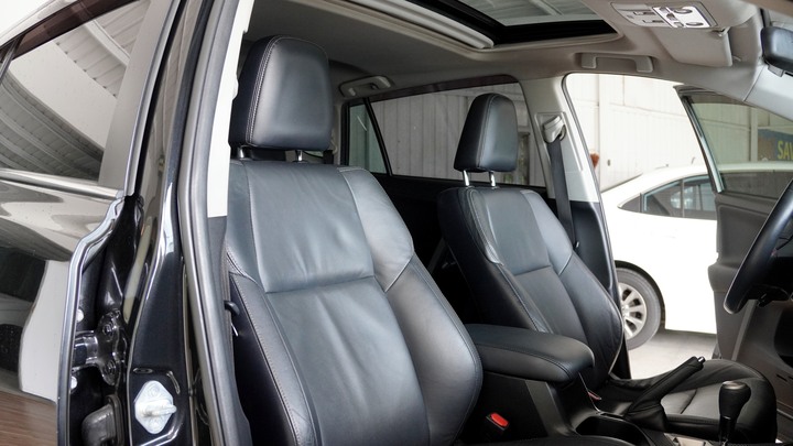 兩千好車－阿鈺 好車推薦＂2014 Toyota Rav4＂跑10萬、電動椅、天窗、恆溫