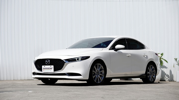 兩千好車－阿鈺 好車推薦＂2020 Mazda 3＂Bose音響、電動座椅、抬頭顯示