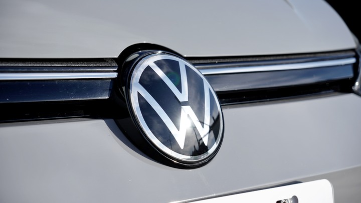 兩千好車－阿鈺 好車推薦＂2023 VW GOLF 230 TSI＂保固內、電動椅、電動尾門