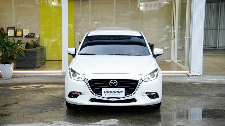 兩千好車－阿鈺 好車推薦＂2018 Mazda 3＂Bose音響、跟車、盲點、恆溫