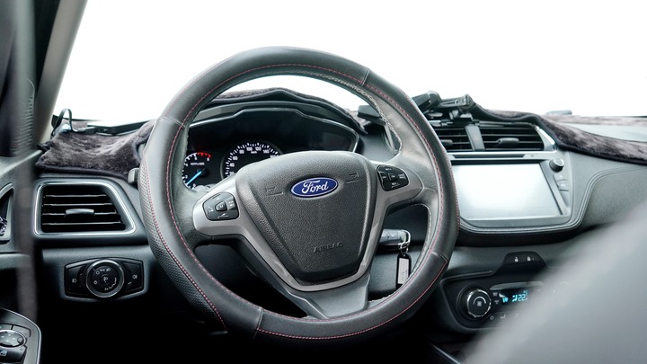 兩千好車－阿鈺 好車推薦＂2018 Ford Escort＂六安、循跡、恆溫、天窗