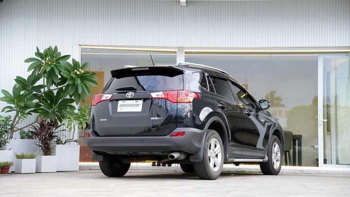 兩千好車－阿鈺 好車推薦＂2014 Toyota Rav4＂跑10萬、電動椅、天窗、恆溫