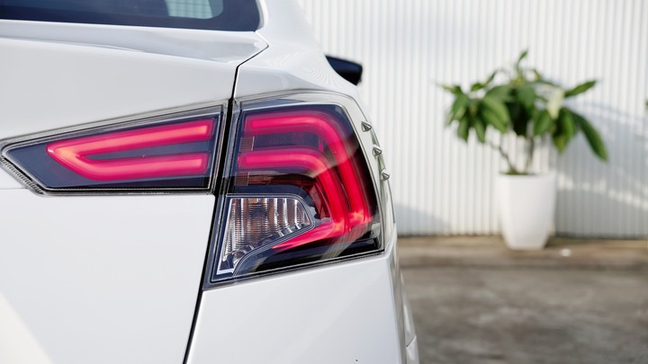 兩千好車－阿鈺 好車推薦＂2019 Lancer 1.8＂跑三萬、數位儀表