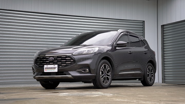 兩千好車－阿鈺 好車推薦＂2022 Ford Kuga 1.5 旗艦＂全景天窗、環景、跟車