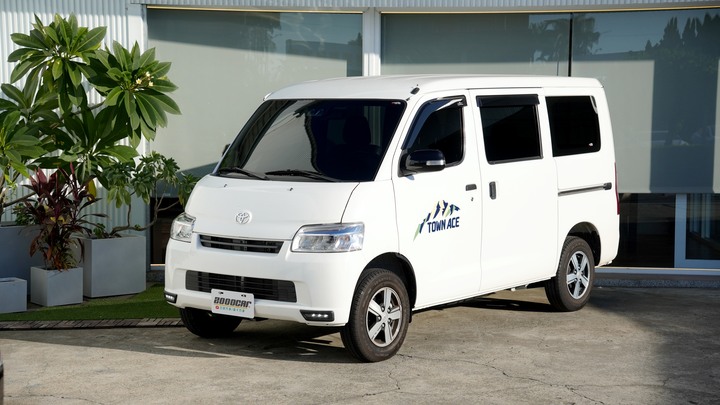 兩千好車－阿鈺 好車推薦＂2024 Toyota Town Ace＂只跑2千、自排5人座