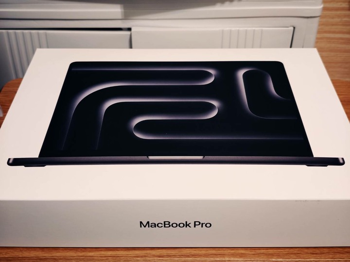 Apple MacBook Pro 14 M4 Pro 24G 512G 太空黑 台灣公司貨