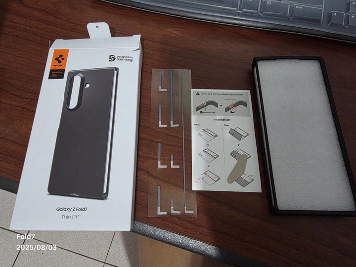 Fold7-Spigen ThinFit 超薄磁吸保護殼