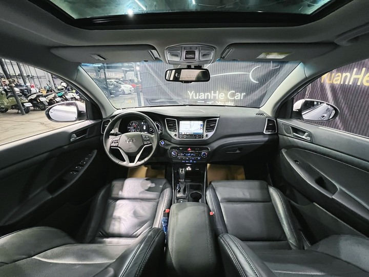 (103)正2016年出廠 Hyundai Tucson 柴油旗艦4WD 2.0 柴油 星燦銀