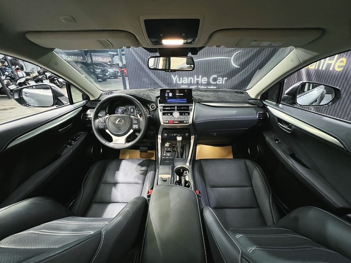 (62)正2021年8月出廠Lexus NX 300h豪華版 2.5 油電 極光鈦