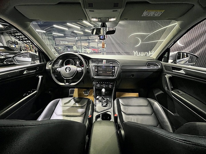 (39)正2020年出廠 Volkswagen Tiguan 280 TSI Life 1.4 汽油 銀河灰